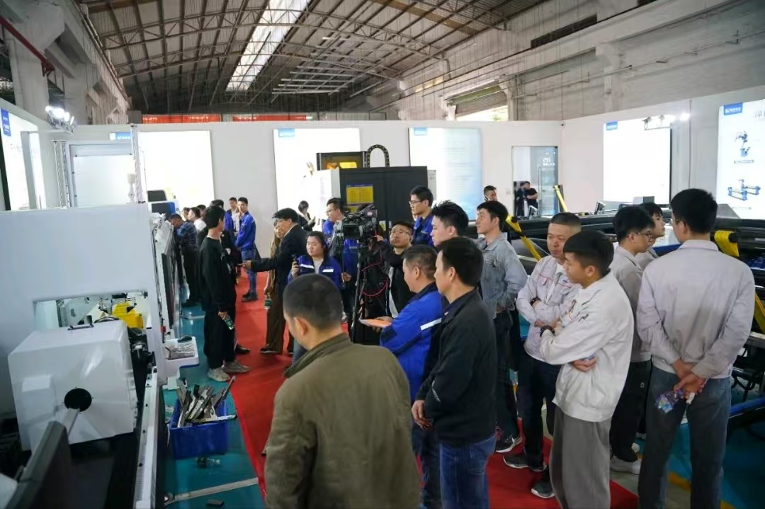 現(xiàn)場(chǎng)低1